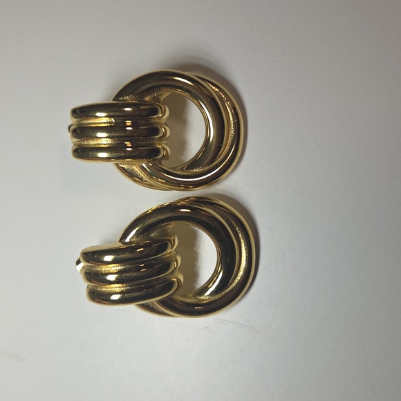 Nwt Non Tarnish knot earrings Heaven Mayhem Inspired - Picture 6 of 8